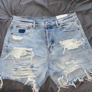 AE 90’s Boyfriend Short